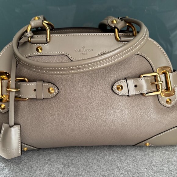 Purse by Louis Vuitton - Picture 13 of 16